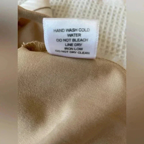 HYFVE Mini Skirt Tan Pleated Trouser Skirt Size Small Khaki Zipper and Pockets - Picture 6 of 9